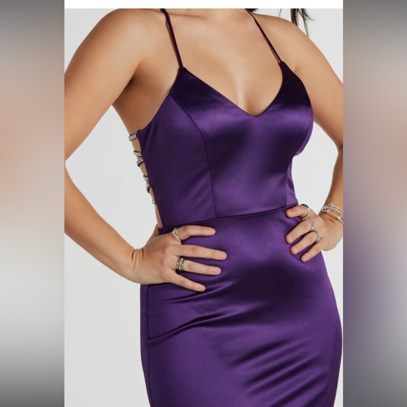 Brand new stunning purple long bling formal dress with strappy back size small - Picture 4 of 6